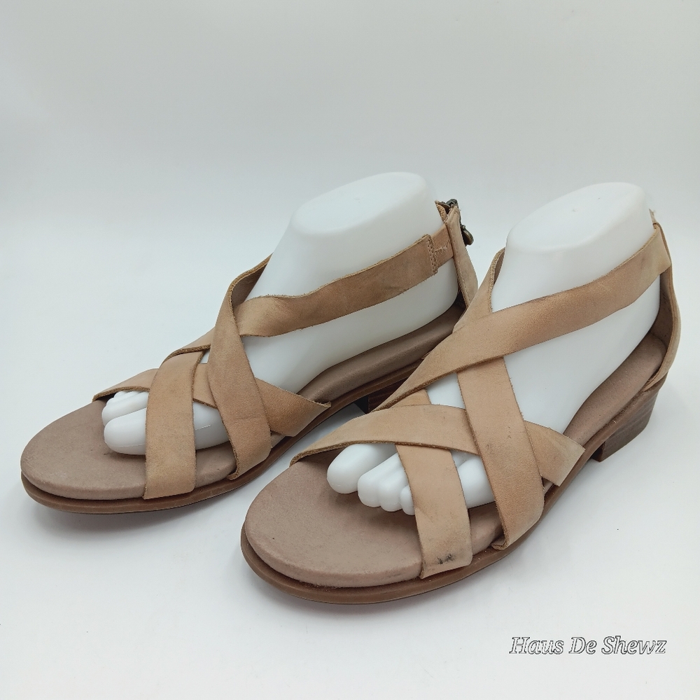 Bettye Muller Concept Women's Banyan Flat Sandal